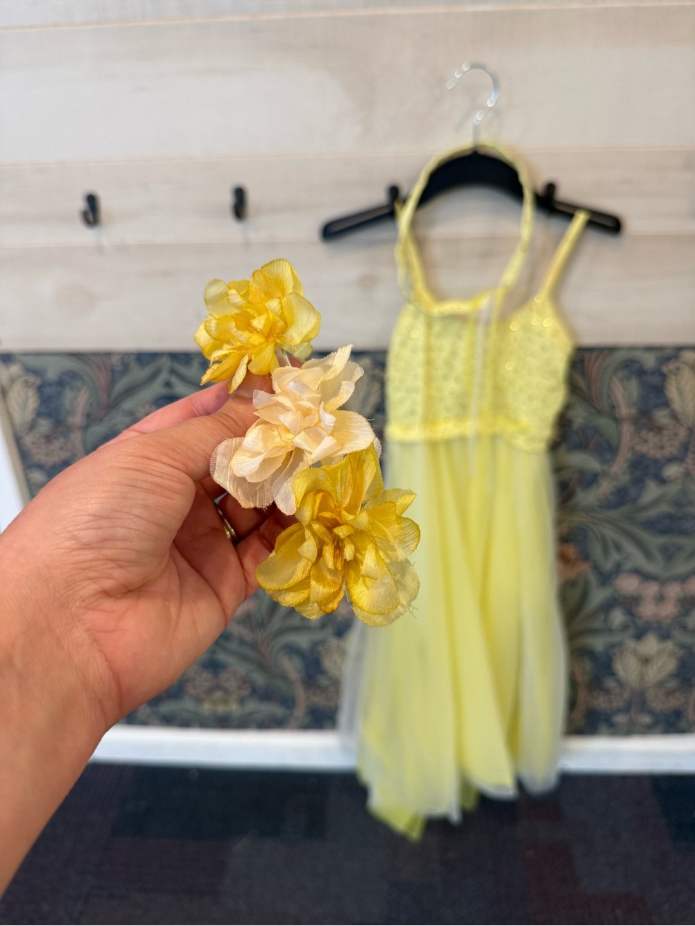 Leo’s Dancewear costume yellow chiffon ballet lyrical - Picture 9 of 9